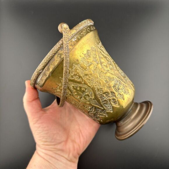 Small Vintage Rustic Brass Metal Bucket with Handle Hand Hammered Decor 5.5" H - Picture 9 of 10